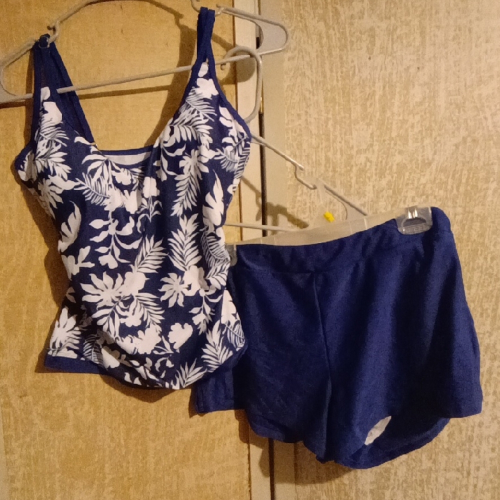 NEW Blue & White Floral Women's Tankini Top with Solid Blue Swim Shorts